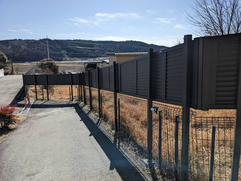 新城市:今あるものを活かした境界フェンス工事